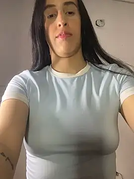 Snapshot of Amira_Milker chatting on January 11, 2025, 3:23 am Amira Milker online show from January 11, 2025, 3:23 am