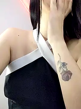 Snapshot of Amira_Milker chatting on February 1, 2025, 4:22 pm Amira Milker online show from February 1, 2025, 4:22 pm