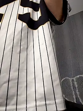 Snapshot of Amira_Milker chatting on February 15, 2025, 7:50 pm Amira Milker online show from February 15, 2025, 7:50 pm