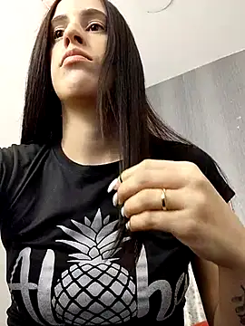 Snapshot of Amira_Milker chatting on February 17, 2025, 12:59 pm Amira Milker online show from February 17, 2025, 12:59 pm