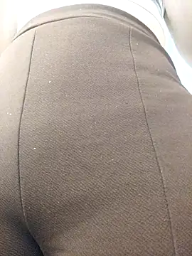 Snapshot of Amira_Milker chatting on March 12, 2025, 1:30 pm Amira Milker online show from March 12, 2025, 1:30 pm