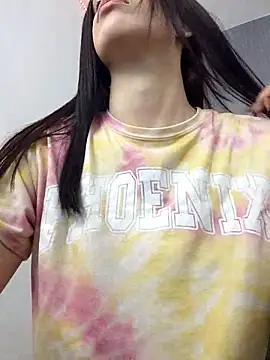 Snapshot of Amira_Milker chatting on March 20, 2025, 12:43 pm Amira Milker online show from March 20, 2025, 12:43 pm