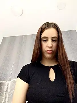 Snapshot of Amira_Milker chatting on September 18, 2025, 1:24 pm Amira Milker online show from September 18, 2025, 1:24 pm