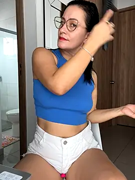 Verito hot online show from October 19, 2025, 2:07 pm