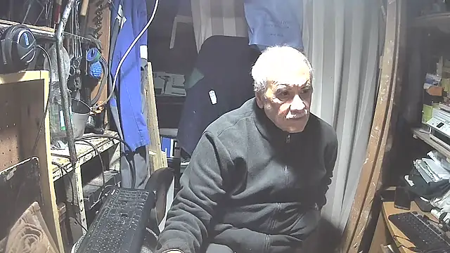 nonnomaturobisex online show from February 28, 2025, 8:09 am