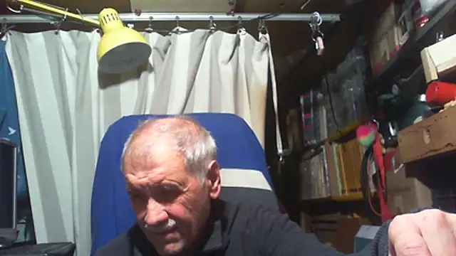 nonnomaturobisex online show from April 28, 2026, 3:39 pm