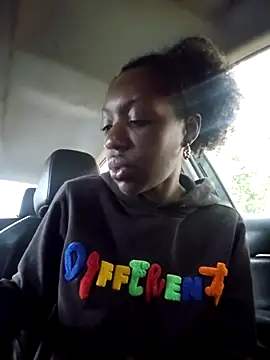 oliviaprettypussy online show from October 26, 2025, 1:06 pm