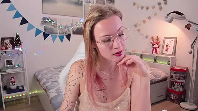 Snapshot of MissRightX chatting on December 24, 2024, 6:50 pm MissRightX online show from December 24, 2024, 6:50 pm