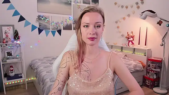 Snapshot of MissRightX chatting on January 2, 2025, 4:35 pm MissRightX online show from January 2, 2025, 4:35 pm