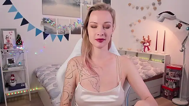 Snapshot of MissRightX chatting on January 4, 2025, 11:54 am MissRightX online show from January 4, 2025, 11:54 am