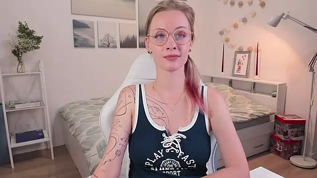 Snapshot of MissRightX chatting on January 17, 2025, 7:05 pm MissRightX online show from January 17, 2025, 7:05 pm