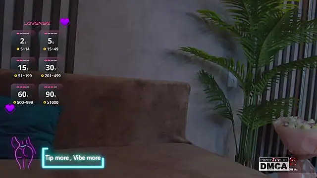 Holl1Would online show from February 18, 2025, 8:03 pm