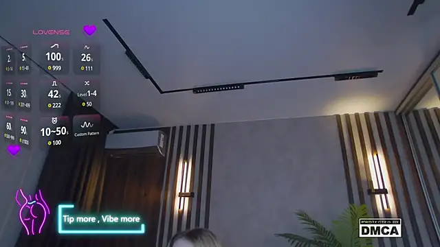 Holl1Would online show from February 19, 2025, 7:59 pm