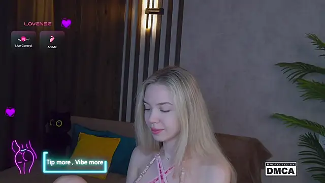 Holl1Would online show from March 19, 2025, 3:41 am