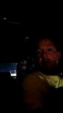 Snapshot of Roberts8inchcock chatting on November 20, 2025, 5:18 am Roberts8inchcock online show from November 20, 2025, 5:18 am