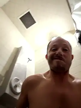 Snapshot of Roberts8inchcock chatting on February 13, 2026, 5:09 pm Roberts8inchcock online show from February 13, 2026, 5:09 pm