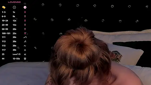 LianaFord online show from December 30, 2024, 1:04 am