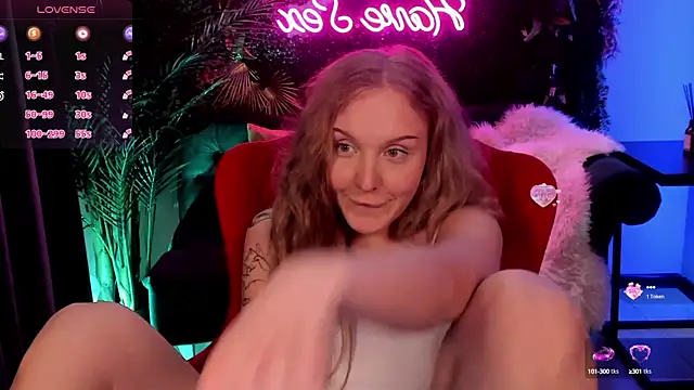 LianaFord online show from January 14, 2025, 10:44 pm