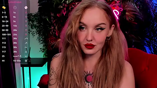 LianaFord online show from January 22, 2025, 2:37 am