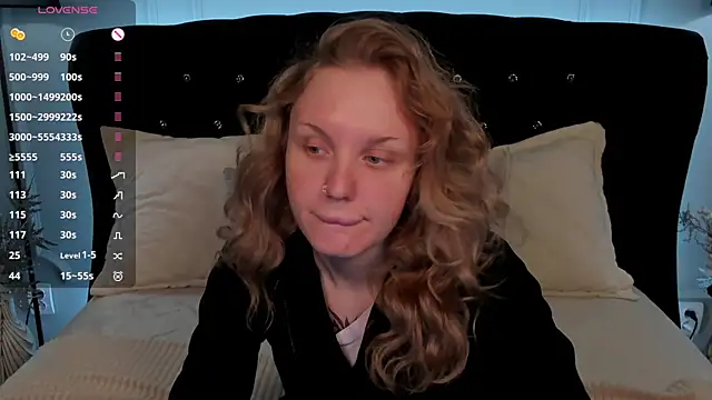 LianaFord online show from January 27, 2025, 8:49 pm