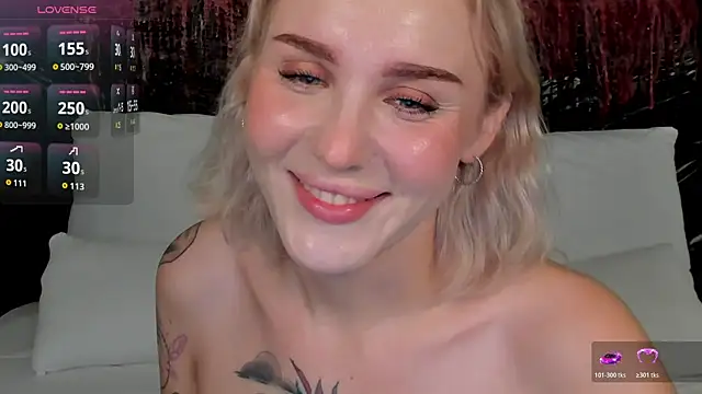 LianaFord online show from October 19, 2025, 9:59 pm