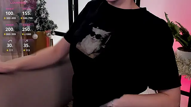 LianaFord online show from December 16, 2025, 11:21 pm