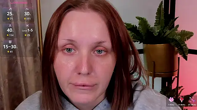 LianaFord online show from May 13, 2026, 4:54 am