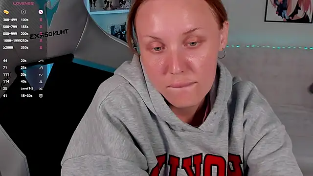 LianaFord online show from June 21, 2026, 4:15 am
