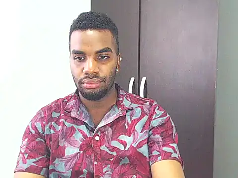 Snapshot of Rene_hotman chatting on January 9, 2025, 7:40 pm Rene hotman online show from January 9, 2025, 7:40 pm