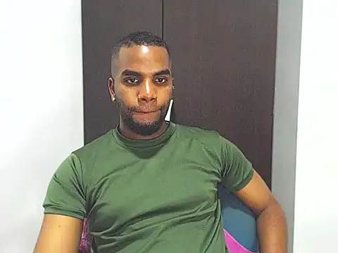 Snapshot of Rene_hotman chatting on February 3, 2025, 11:05 pm Rene hotman online show from February 3, 2025, 11:05 pm
