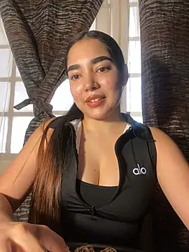 Snapshot of DulceChloe99 chatting on February 23, 2026, 10:18 pm DulceChloe99 online show from February 23, 2026, 10:18 pm