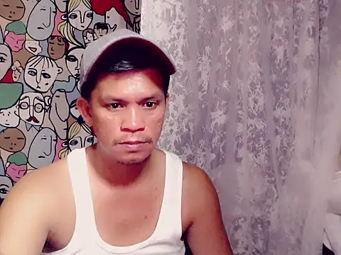 Snapshot of SweetasianHugoxxx chatting on March 19, 2025, 2:46 pm SweetasianHugoxxx online show from March 19, 2025, 2:46 pm