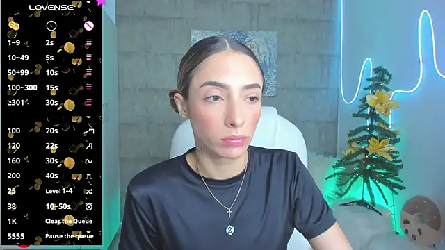 barbie scoth  online show from December 6, 2024, 1:07 am