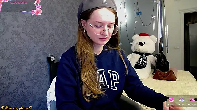 KateJonson online show from October 21, 2025, 6:47 am