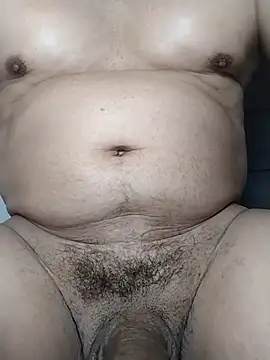 Leoncitohotsr online show from June 24, 2026, 7:13 pm