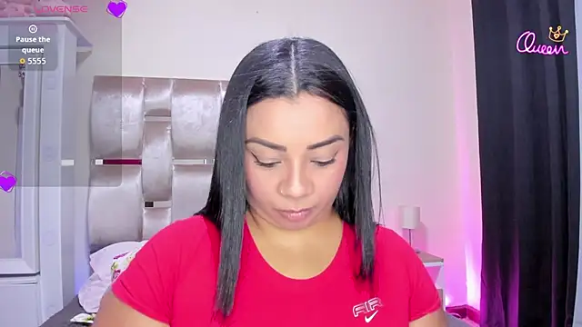 MelanyShayk online show from April 17, 2026, 1:19 am