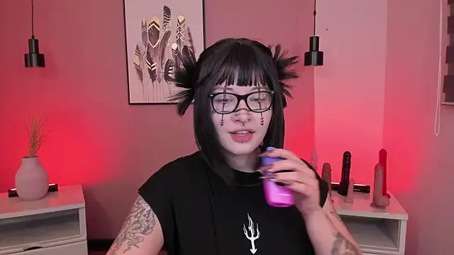  asami chieko  online show from October 13, 2025, 9:15 pm