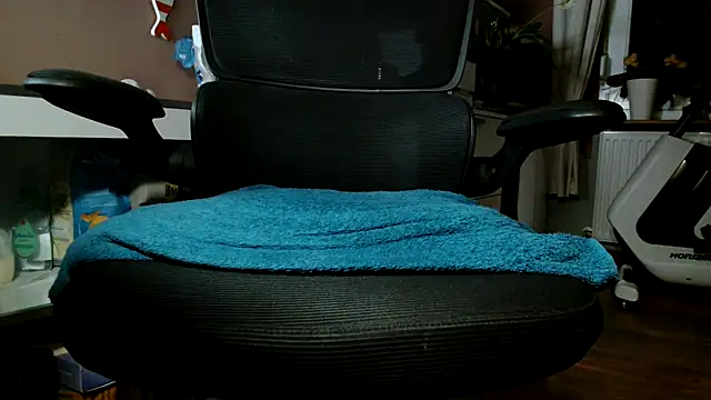 Snapshot of suedel65 chatting on October 24, 2025, 3:03 am suedel65 online show from October 24, 2025, 3:03 am