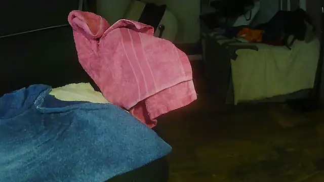 suedel65 online show from June 20, 2026, 2:42 pm