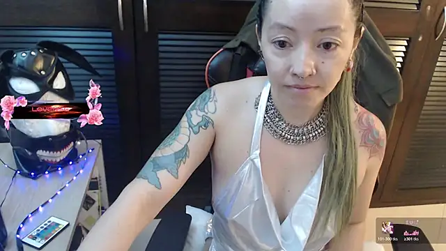 pink-2022 online show from April 23, 2026, 2:19 pm