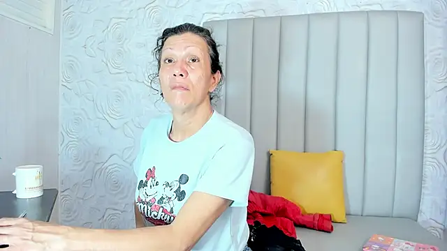 Cleopatra Trans online show from June 16, 2026, 12:52 pm