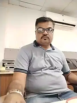 Snapshot of Desi_Londa_143 chatting on May 16, 2026, 3:58 am Desi Londa 143 online show from May 16, 2026, 3:58 am
