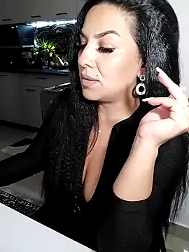 hot-babygirl online show from November 4, 2025, 7:13 pm