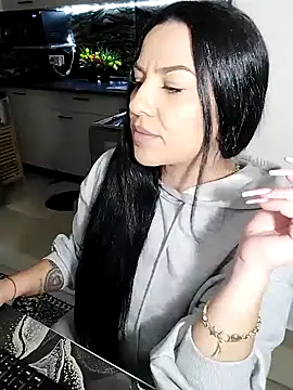 hot-babygirl online show from February 22, 2026, 7:34 pm