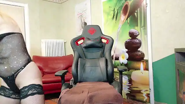 Snapshot of HotLana69 chatting on January 4, 2025, 4:32 pm HotLana69 online show from January 4, 2025, 4:32 pm