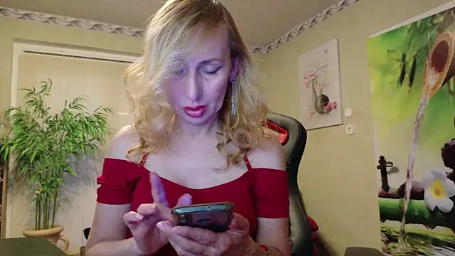 HotLana69 online show from February 28, 2026, 5:03 pm