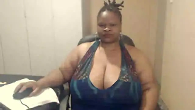 Snapshot of sweetnoziexx chatting on October 29, 2025, 5:31 am sweetnoziexx online show from October 29, 2025, 5:31 am