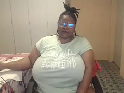 Snapshot of sweetnoziexx chatting on November 29, 2025, 5:54 am sweetnoziexx online show from November 29, 2025, 5:54 am