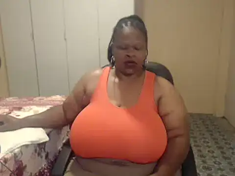 Snapshot of sweetnoziexx chatting on January 18, 2026, 4:16 am sweetnoziexx online show from January 18, 2026, 4:16 am