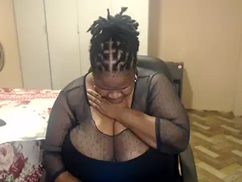 Snapshot of sweetnoziexx chatting on April 18, 2026, 4:33 pm sweetnoziexx online show from April 18, 2026, 4:33 pm